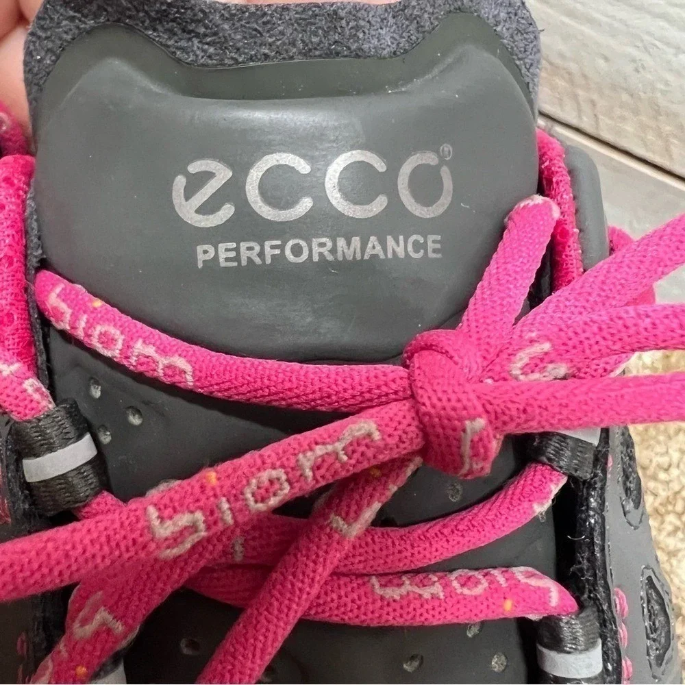 ECCO Grey Pink Mesh BIOM Performance Train Walking Sneakers‎ Size US 7.5 UK 38